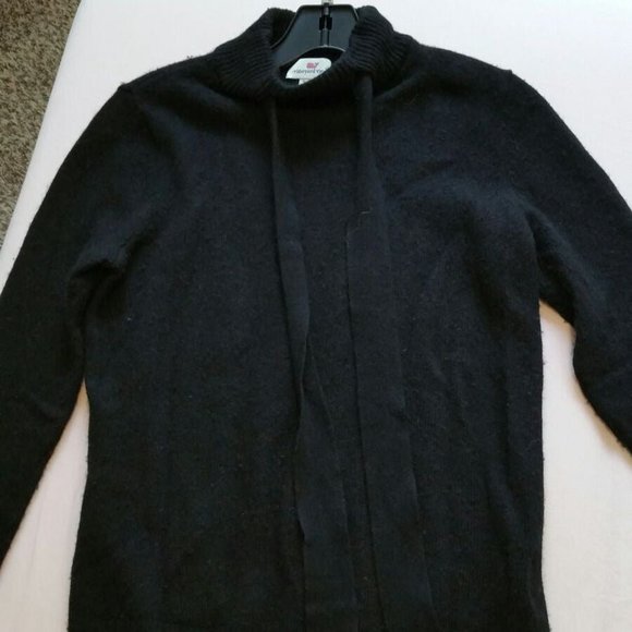 Vineyard vines Women’s black bow sweater - Picture 3 of 5